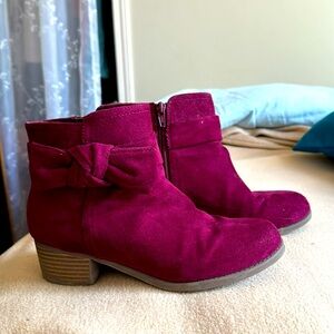 Place semi boots 2ins heels shoes for ladies in maroon size 4